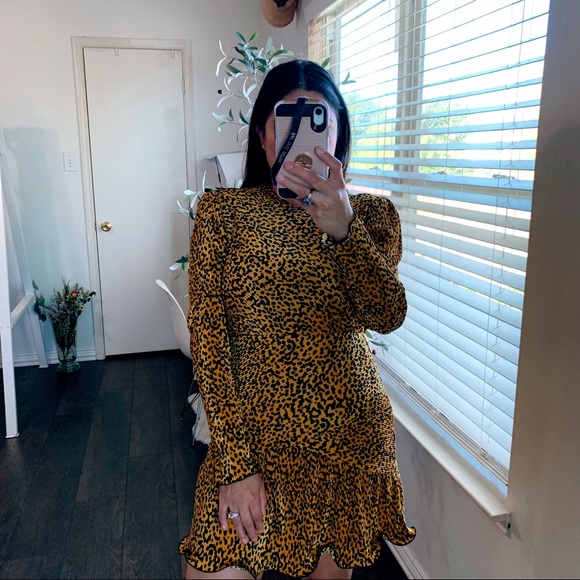 Saylor Leopard Mini Dress - Picture 9 of 9